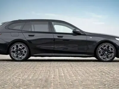 Usata BMW 520 M Sport 197 CV (144 kW) 2025 Nero Station wagon