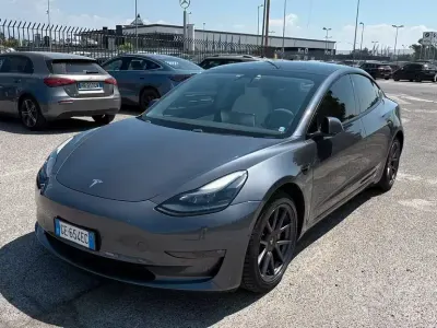 Usata Tesla Model 3 Long Range AWD 152 kW (208 CV) 2021 Grigio Berlina