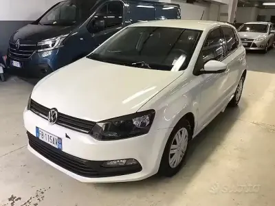 Begagnad VW Polo Comfortline 75 HK (55 kW) 2015 Vit Sedan
