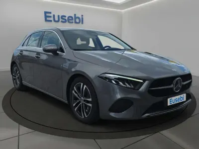 Usata Mercedes A180 Advanced 116 CV (85 kW) 2023 Grigio scuro Berlina