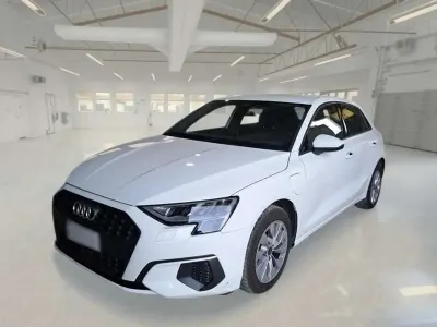 Usata Audi A3 Business 150 CV (110 kW) 2023 Bianco Berlina