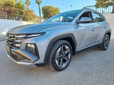 Nuova Hyundai Tucson 179 CV (131 kW) 2026 Rosso SUV