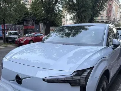 Ny Volvo EX30 Core 75 kW (102 HK) 2025 SUV