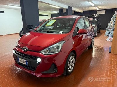 Rosso Usata 2017 Hyundai i10 Style Utilitaria | 6800 € (Buon prezzo)
