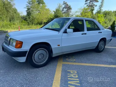 Usata Mercedes 190 132 CV (97 kW) 1991 Bianco Berlina