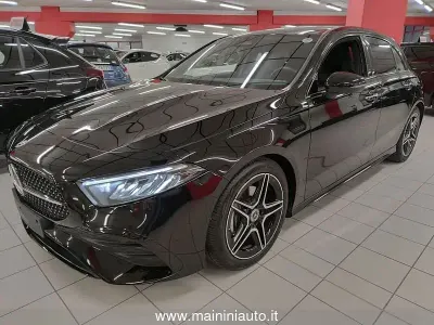 Usata Mercedes A180 Premium 136 CV (100 kW) 2025 Nero Utilitaria