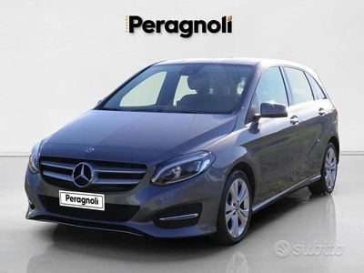 Käytetty Mercedes B180 Premium 109 HP (80 kW) 2017 Harmaa Tila-auto