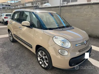 Usata Fiat 500L Lounge 105 CV (77 kW) 2015 Beige Monovolume