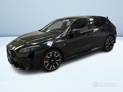 Begagnad BMW 118 M Sport 149 HK (109 kW) 2024 Svart Halvkombi