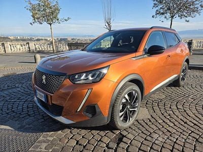 Usata Peugeot 2008 Allure 100 CV (73 kW) 2023 Arancione SUV