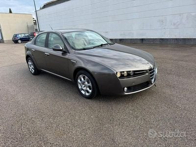 Usata Alfa Romeo 159 160 CV (117 kW) 2006 Grigio Berlina