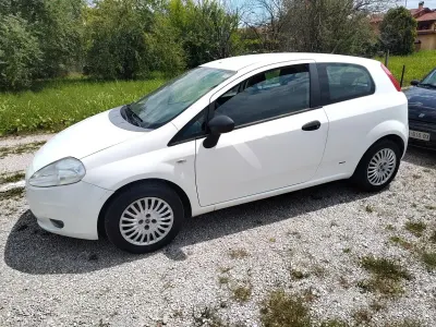 Usata Fiat Grande Punto Active 65 CV (47 kW) 2007 Bianco Utilitaria