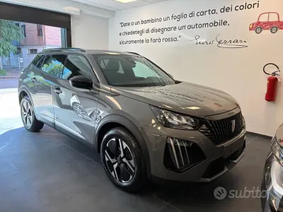 Usata Peugeot 2008 Allure 102 CV (75 kW) 2025 Grigio SUV
