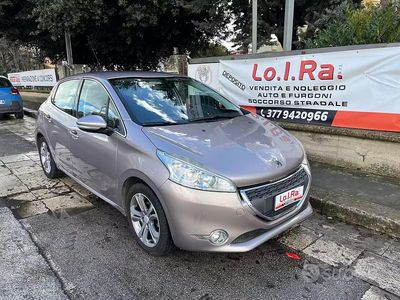 Usata Peugeot 208 Allure 82 CV (60 kW) 2012 Marrone Utilitaria