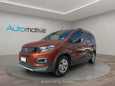 Usata Peugeot Rifter GT-line 102 CV (75 kW) 2019 Rosso Monovolume