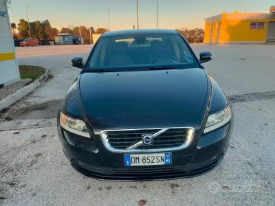 Usata Volvo S40 109 CV (80 kW) 2008 Nero Berlina