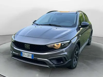 Usata Fiat Tipo Cross 95 CV (69 kW) 2022 Grigio Utilitaria