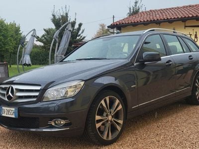 Usata Mercedes 300 300 CV (220 kW) 2009 Grigio Station wagon