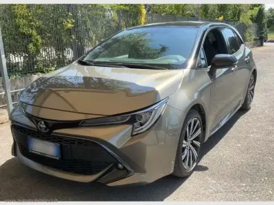 Usata Toyota Corolla Style 98 CV (72 kW) 2022 Grigio Berlina