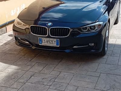Usata BMW 316 Sport Line 116 CV (85 kW) 2013 Blu Station wagon