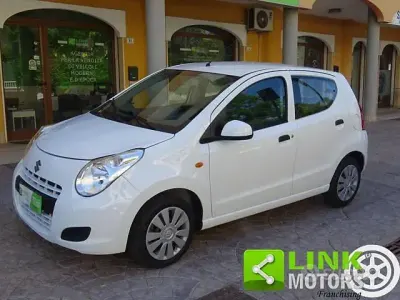 Usata Suzuki Alto 68 CV (50 kW) 2013 Bianco Utilitaria