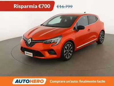 Usata Renault Clio Techno 94 CV (69 kW) 2023 Arancione Utilitaria