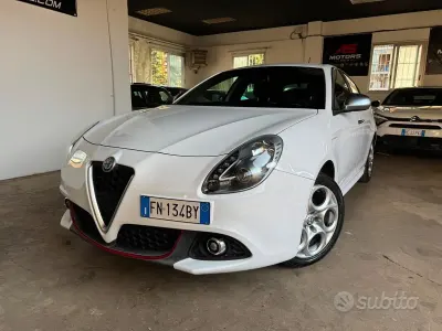 Usata Alfa Romeo Giulietta Super 120 CV (88 kW) 2018 Bianco Utilitaria