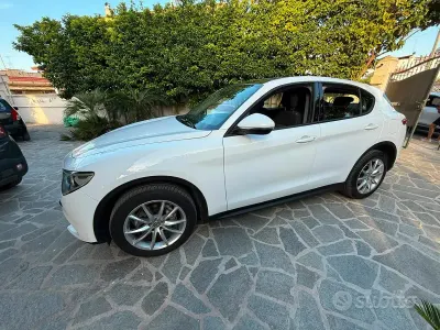 Usata Alfa Romeo Stelvio 190 CV (139 kW) 2019 Bianco SUV