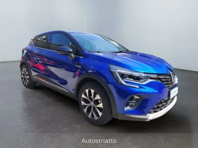 Usata Renault Captur Techno 90 CV (66 kW) 2023 Blu/azzurro SUV