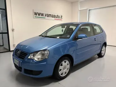 Usata VW Polo 80 CV (58 kW) 2005 Azzurro Utilitaria