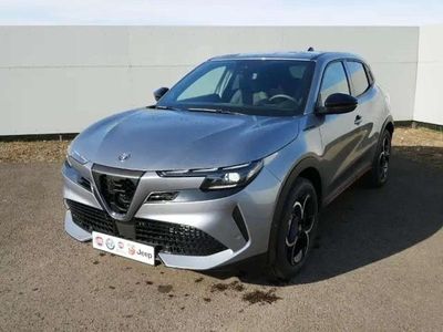 Nuova Alfa Romeo Junior Edizione Speciale 136 CV (100 kW) 2025 Grigio scuro SUV