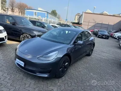 Usata Tesla Model 3 152 kW (208 CV) 2022 Grigio Berlina