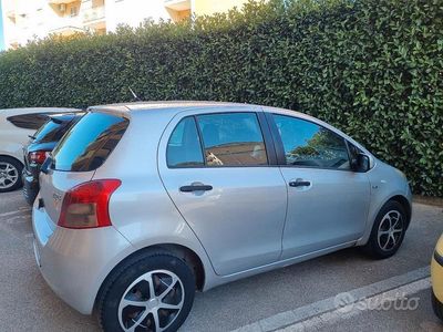 Argento Usata 2006 Toyota Yaris Sol Utilitaria | 2500 € (Buon prezzo)