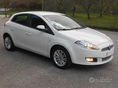 Usata Fiat Bravo 120 CV (88 kW) 2010 Bianco Utilitaria