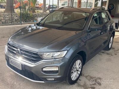 Usata VW T-Roc Business 150 CV (110 kW) 2020 Grigio SUV