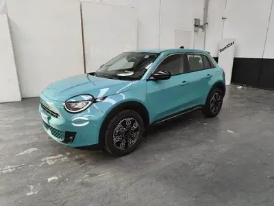Usata Fiat 600 145 CV (106 kW) 2025 Azzurro SUV