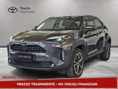 Usata Toyota Yaris Lounge 116 CV (85 kW) 2022 Grigio Utilitaria
