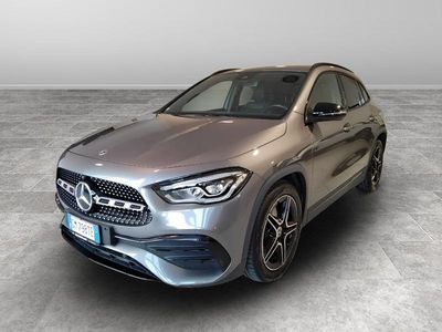 Usata Mercedes GLA180 Premium 116 CV (85 kW) 2023 Grigio SUV