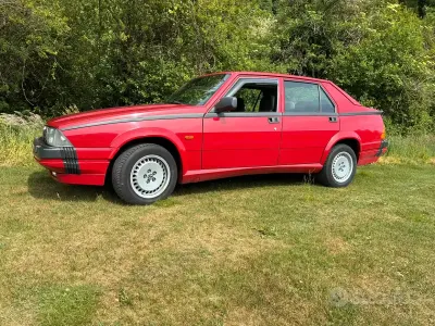 Usata Alfa Romeo 75 185 CV (136 kW) 1987 Rosso Berlina