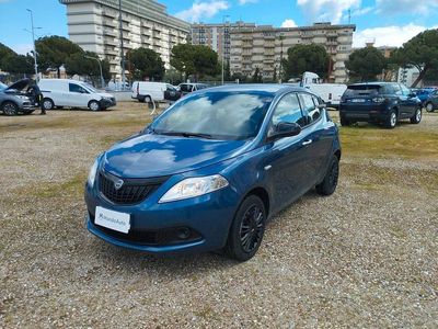 Usata Lancia Ypsilon Silver 69 CV (50 kW) 2023 Blu Utilitaria