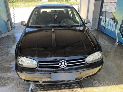 Usata VW Golf IV 90 CV (66 kW) 2002 Nero Berlina