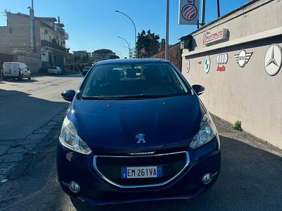 Usata Peugeot 208 Allure 68 CV (50 kW) 2012 Blu Utilitaria