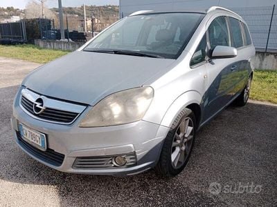Usata Opel Zafira 150 CV (110 kW) 2015 Grigio Monovolume