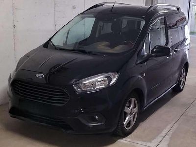 Usata Ford Tourneo Courier Trend 75 CV (55 kW) 2019 Nero Monovolume