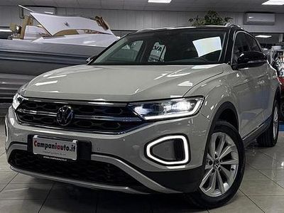 Usata VW T-Roc Style 150 CV (110 kW) 2022 Grigio SUV