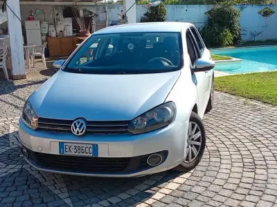 Usata VW Golf VI 105 CV (77 kW) 2011 Grigio Utilitaria