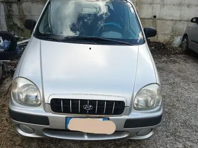 Usata Hyundai Atos 59 CV (43 kW) 2001 Grigio Utilitaria
