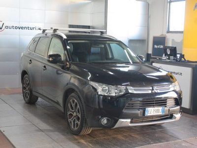 usata Mitsubishi Outlander 2.2 DI-D 4WD Instyle 7 POSTI