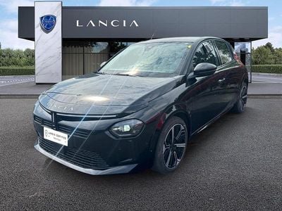 Begagnad Lancia Ypsilon 101 HK (74 kW) 2025 Svart Halvkombi