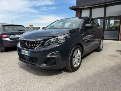 Usata Peugeot 3008 Business-Line 131 CV (96 kW) 2019 Nero SUV